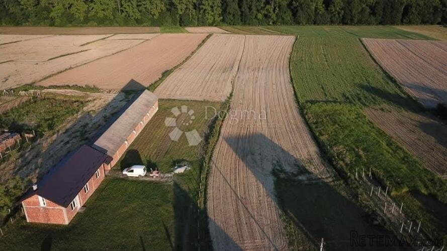 Gospodarski objekt na parceli 12.377 m²-Poljana Križevačka - 2