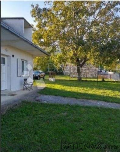Kuća na odličnoj lokaciji, Vrlika - 2