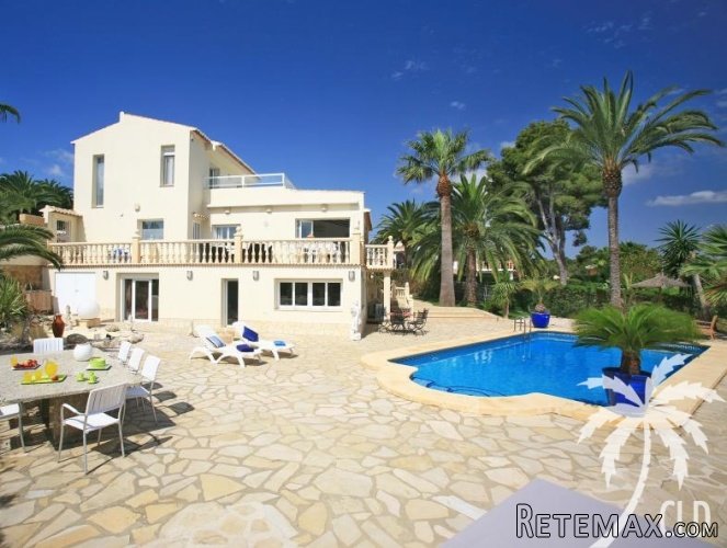 This stylish property, with unmistakeable Italian features.. - 2