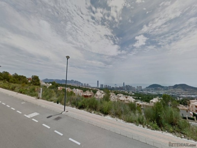 Land In Luxury Location And High Sea..