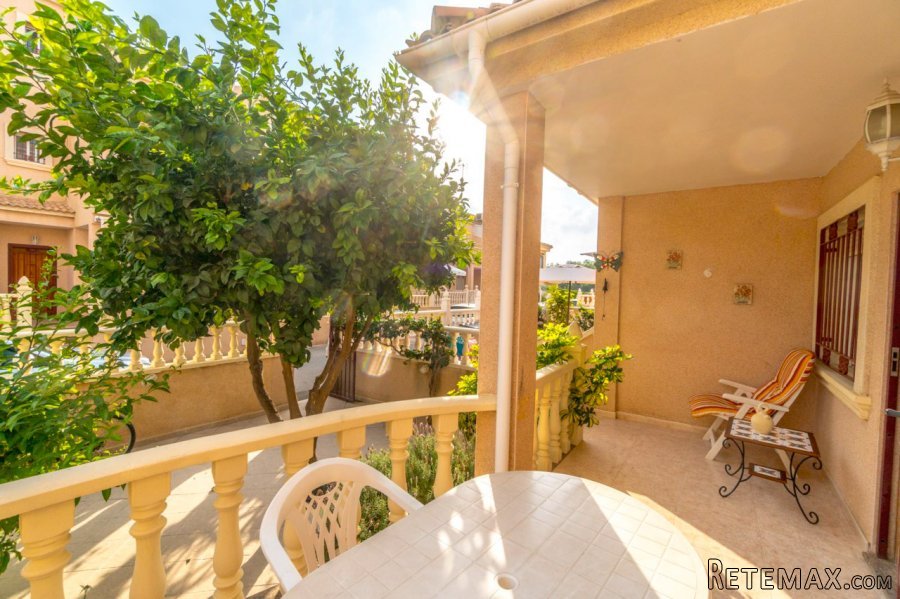 Vivienda adosada de 3 dormitorios y 2 baños.La planta baja.. - 3