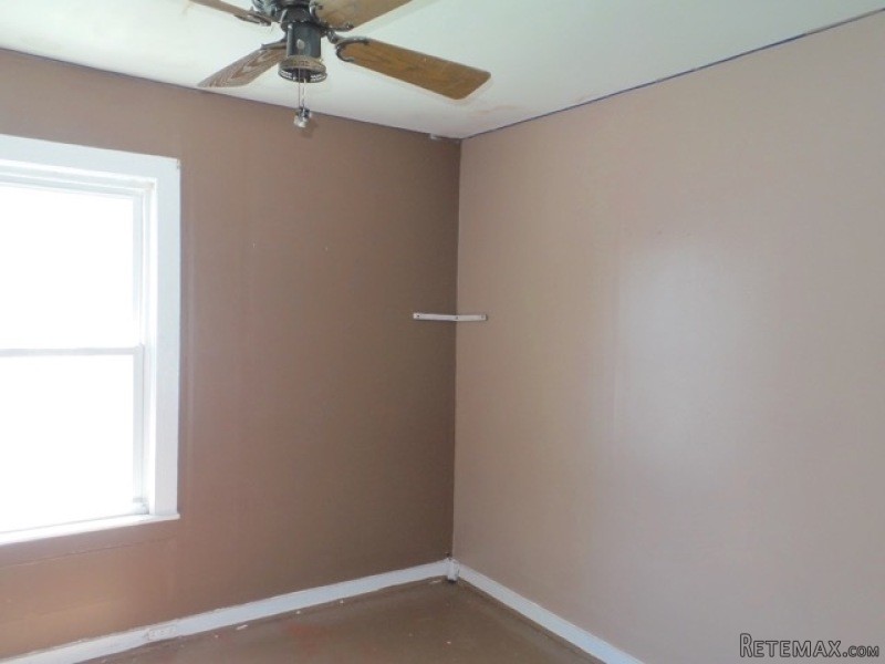 259 W Fifth Street Oswego, NY, 13126.. - 2