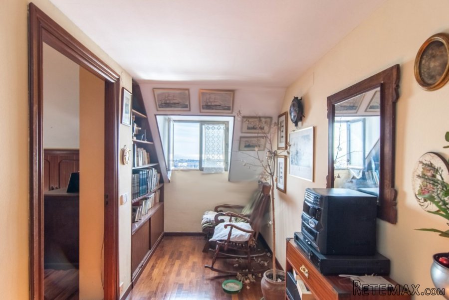Bonita vivienda con vistas increíbles al puerto.¿Se i.. - 4