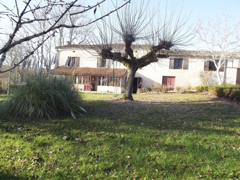 Old Stone House With Pool At The Base.. - 2