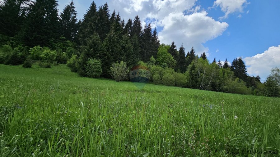 Negrađevni teren 3890 m2 - Hlevci - 9