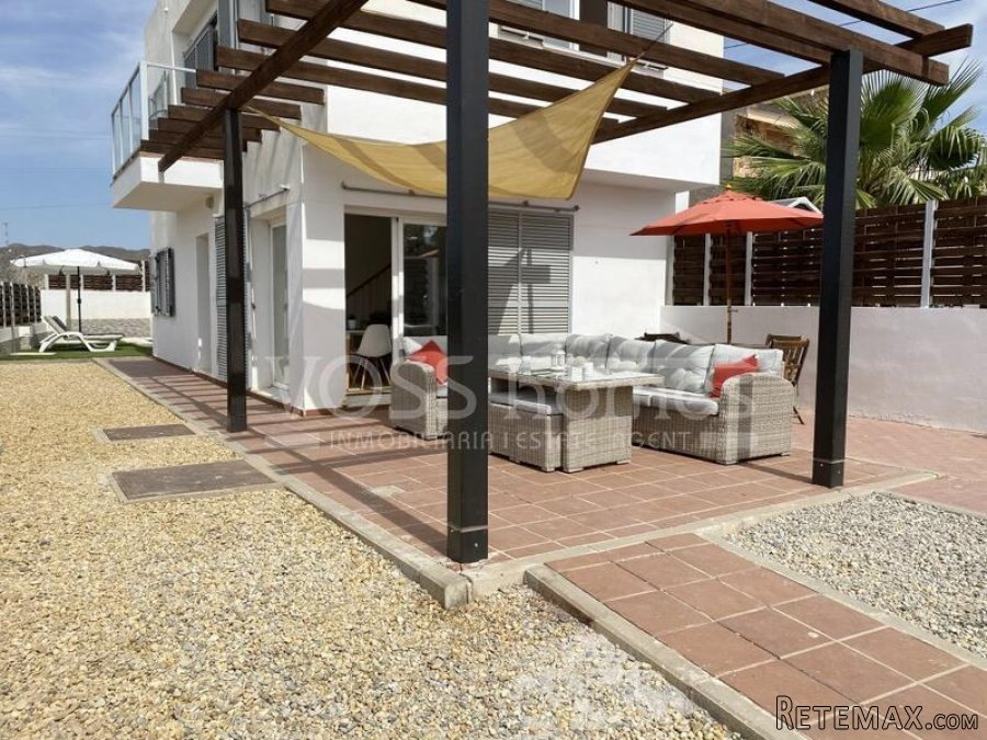 NEW & EXCLUSIVE TO VOSS HOMES - A very spacious, modern.. - 9