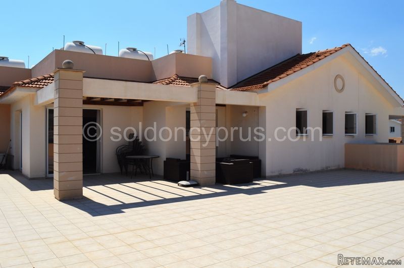 2 Bedrooms - Penthouse - Larnaca - For..