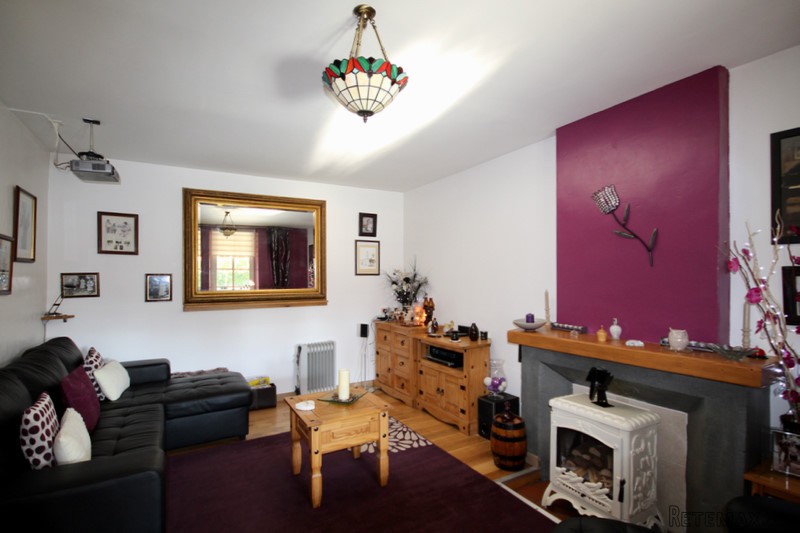 Pretty and immaculate renovated stone.. - 2