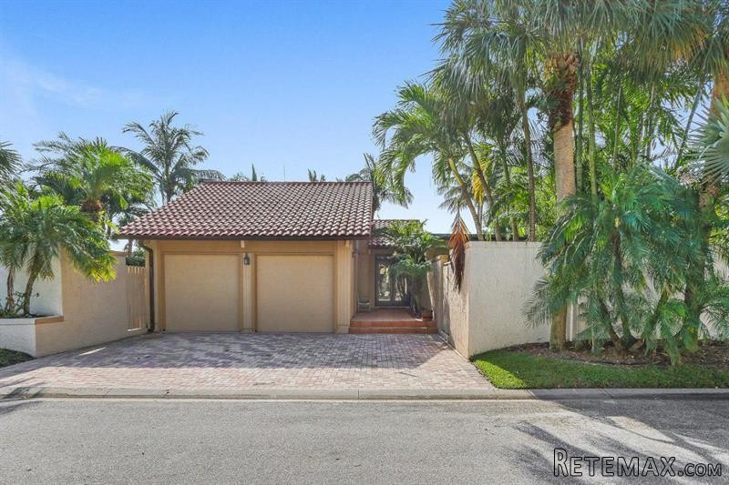 3 bedroom Residence For Sale: Jupiter..