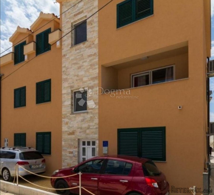 VODICE, blizu mora 5 apartmana spremni za turističko iznajml - 3