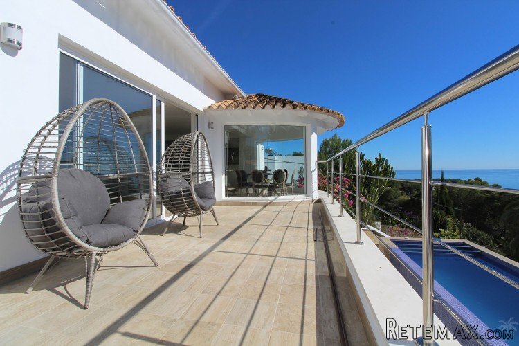This luxury villa has been completely renovated in 2017 and.. - 4