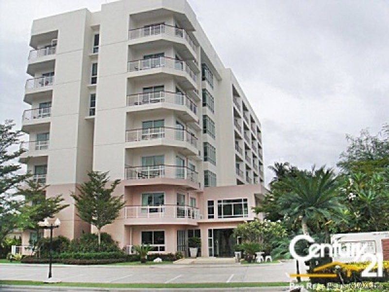 1 Bedroom Condo At Flametree Residence..