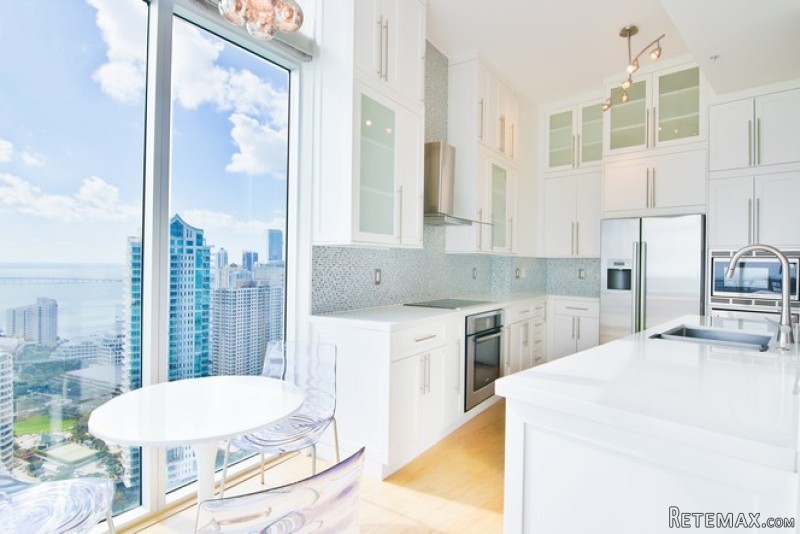 3 bedroom Flat For Sale: 335 S Biscayne.. - 2