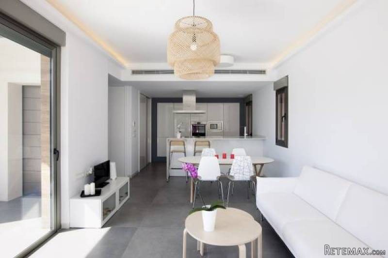4 Bedroom 3 Bathroom Villa In.. - 2
