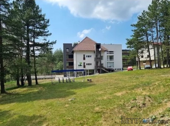 Prodajem apartman u centru Divcibara - 10