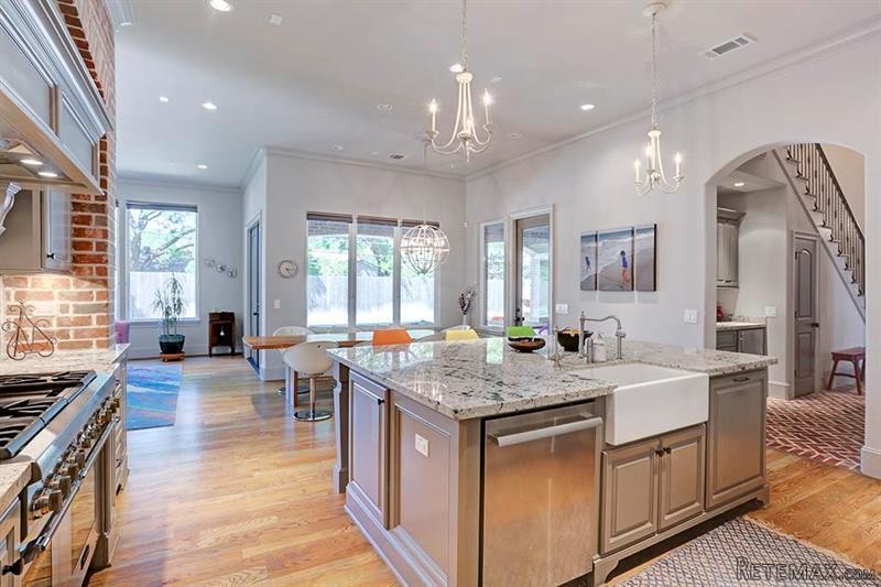 4 bedroom House For Sale: 7810 Burgoyne..