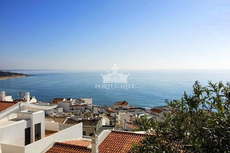 T2 Apartment With Sea View In Albufeira