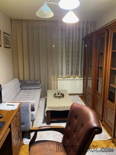 Prodajem cetvorosoban stan kod Gradske bolnice - 2