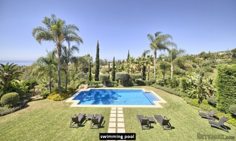 Villa for sale in Marbella West..