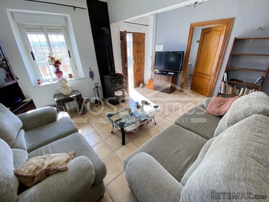 NEW & EXCLUSIVE TO VOSS HOMES - A charming, traditionally.. - 4