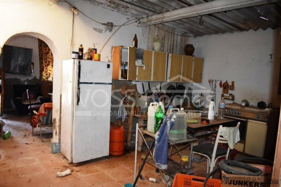 Large 2 storey old cortijo property to renovate with garage.. - 18
