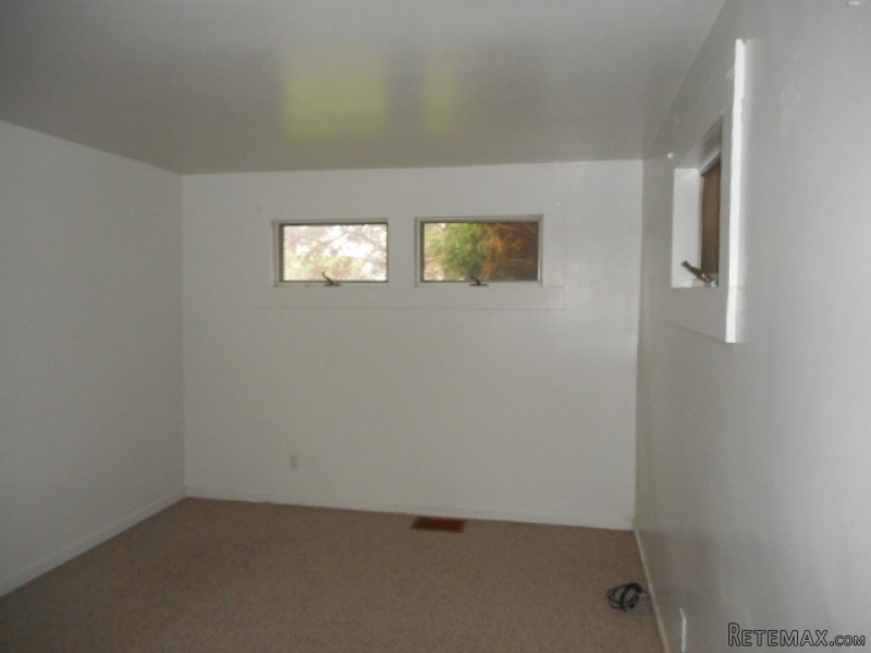 261-263 Burrows Str 02 Rochester, NY.. - 2