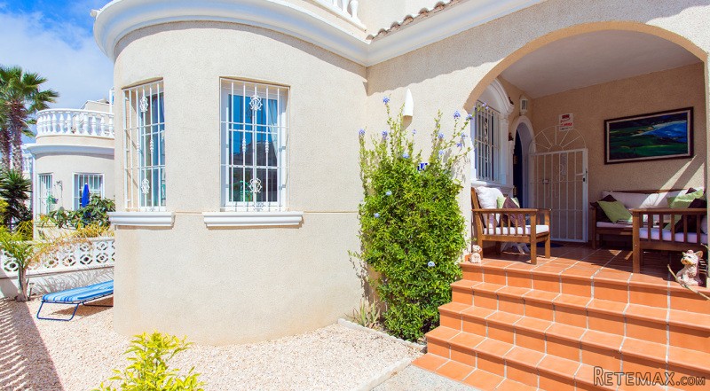 3 Bedrooms - Villa - Alicante - For Sale