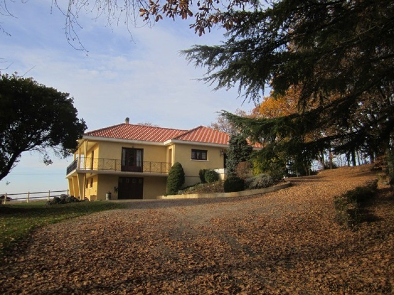 A Fabulous Villa Style Property For..