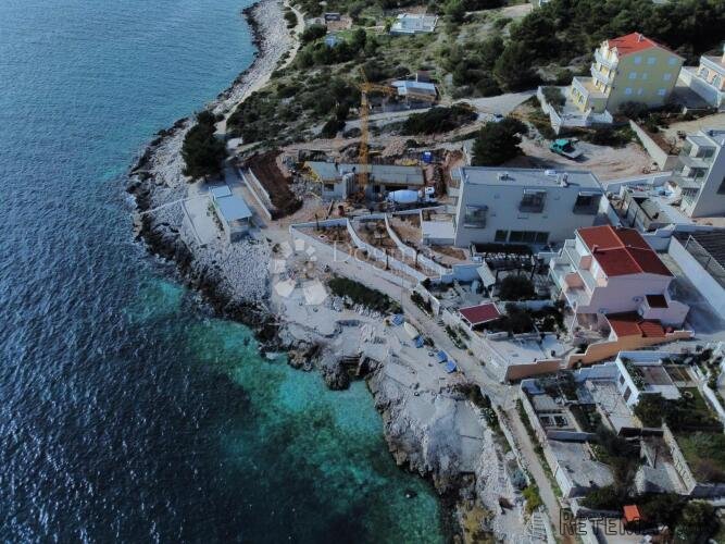 ČIOVO-PENTHOUSE PRVI RED DO MORA SA ČAROBNIM POGLEODM - 2