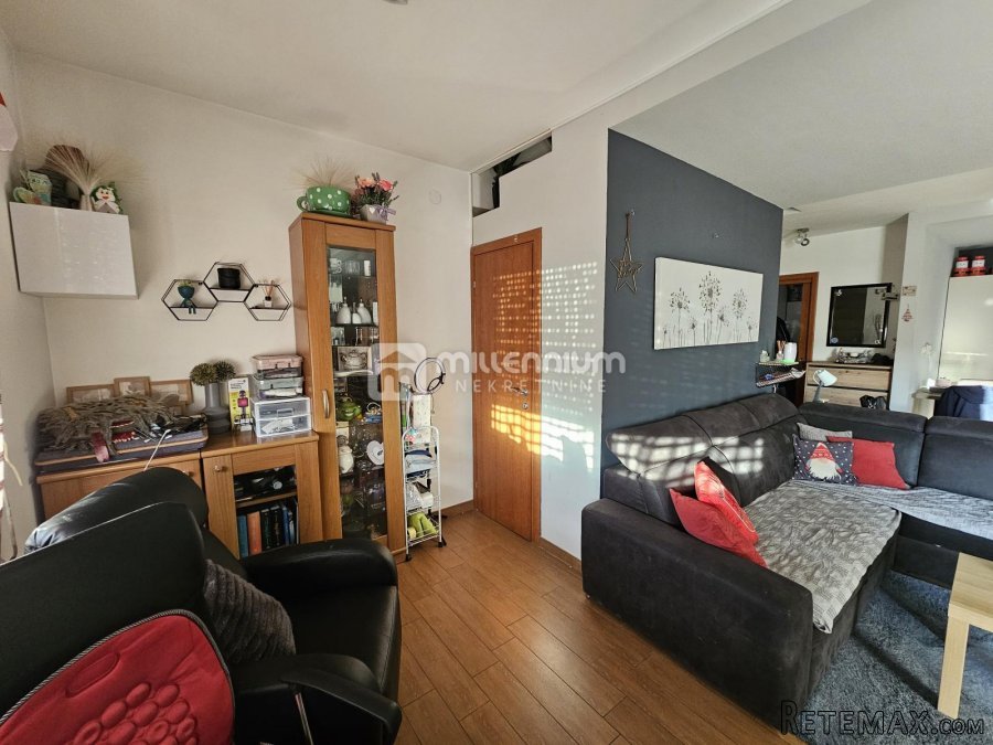 Rijeka, Škurinje, dvoetažni 3s+db, 110.30m2, parking - 2