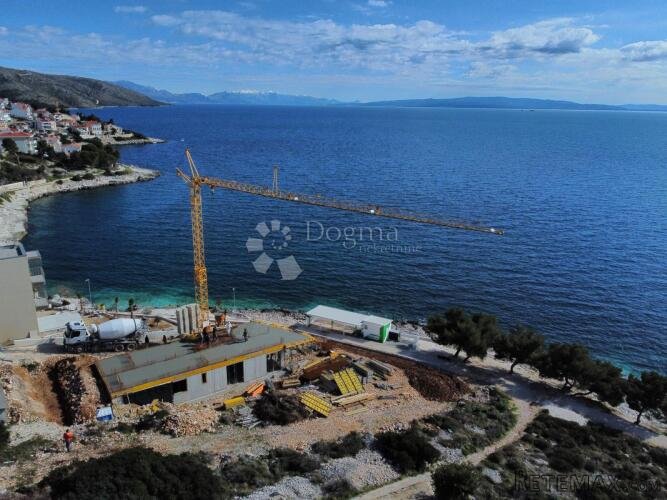 ČIOVO-PENTHOUSE PRVI RED DO MORA SA ČAROBNIM POGLEODM - 3