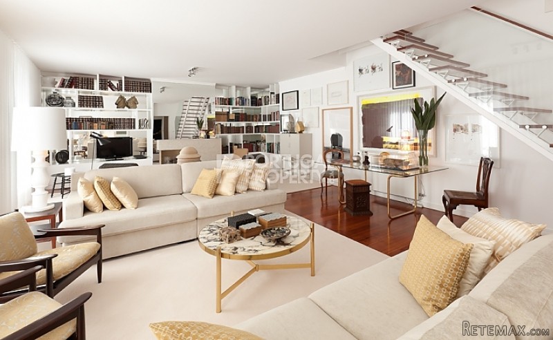 Stunning 4 Bedroom Duplex Apartment in..