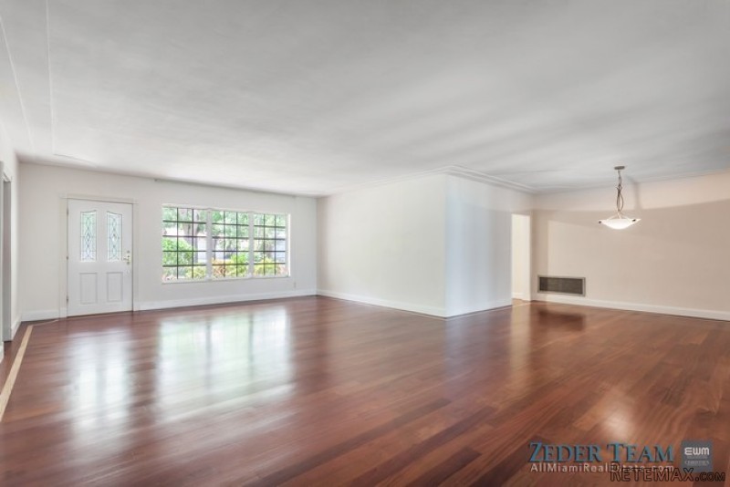 4 bedroom House For Sale: 741 Calatrava.. - 2