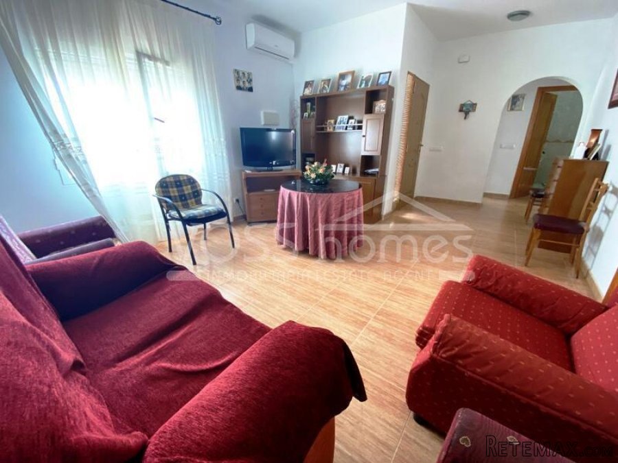 NEW TO VOSS HOMES - A spacious, single storey, light &.. - 4