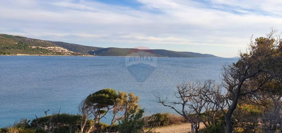 OTOK CRES - MARTINŠĆICA - GRAĐEVINSKO ZEMLJIŠTE 15.632 m2