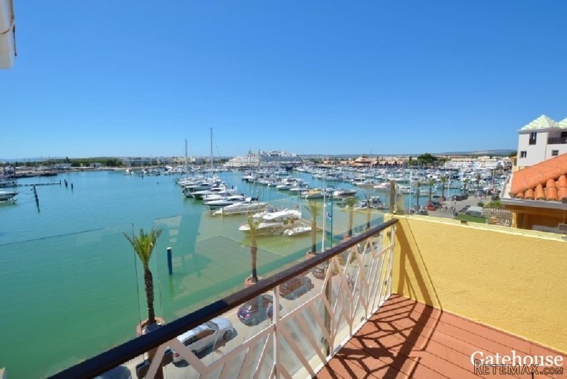 4 Beds Penthouse For Sale In Vilamoura..