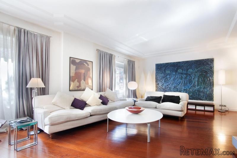 Apartment with 80sqm of garden for sale..