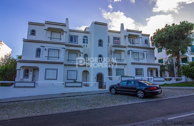 Lovely 2 Bed Apartment in Golden..