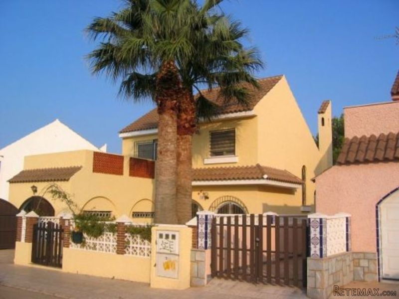 Villa for sale in Playa Honda