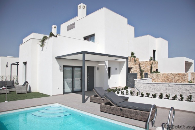 3 Bedrooms - Villa - Alicante - For Sale