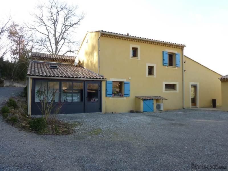 5 Bed Villa Set On Just Under 2 Acres.. - 2