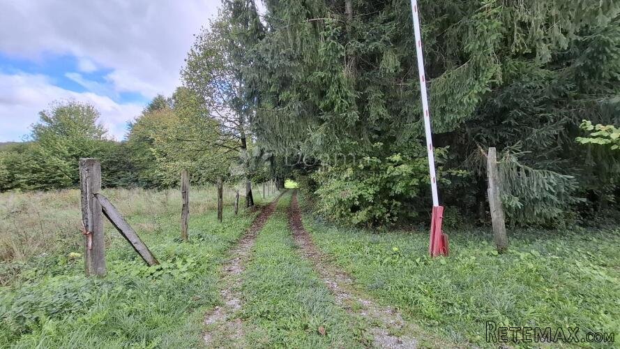VRBOVSKO CENTAR GRAĐEVINSKI TEREN - 2
