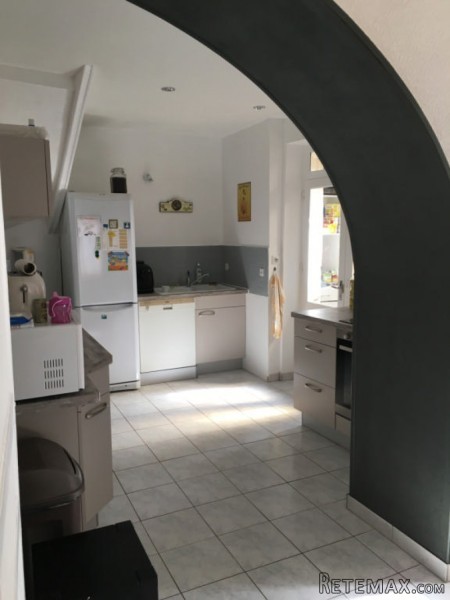 Bright Renovated Townhouse With.. - 2