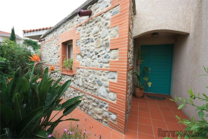 Full Of Charm Townhouse With Garden..