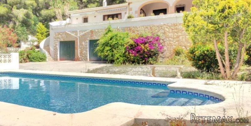 3 bedroom, 3 Bathroom large Villa..
