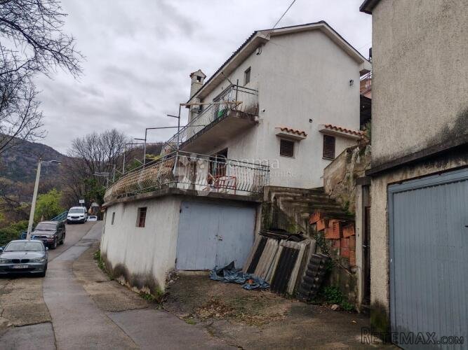 ETAŽA SA DVA STANA