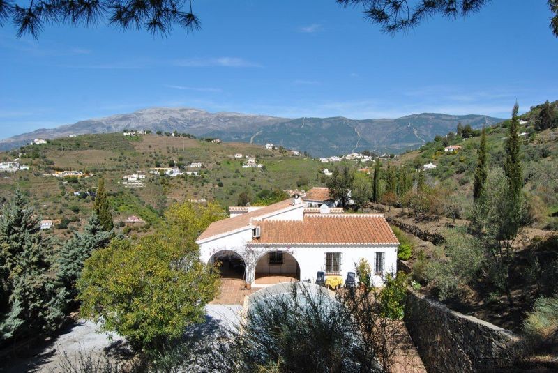 Country Houses for Sale in Competa..