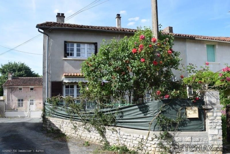 3 Bed House With Courtyard And..