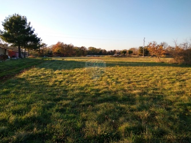Istra, Marčana- građevinsko zemljište od 1535m2 - 2