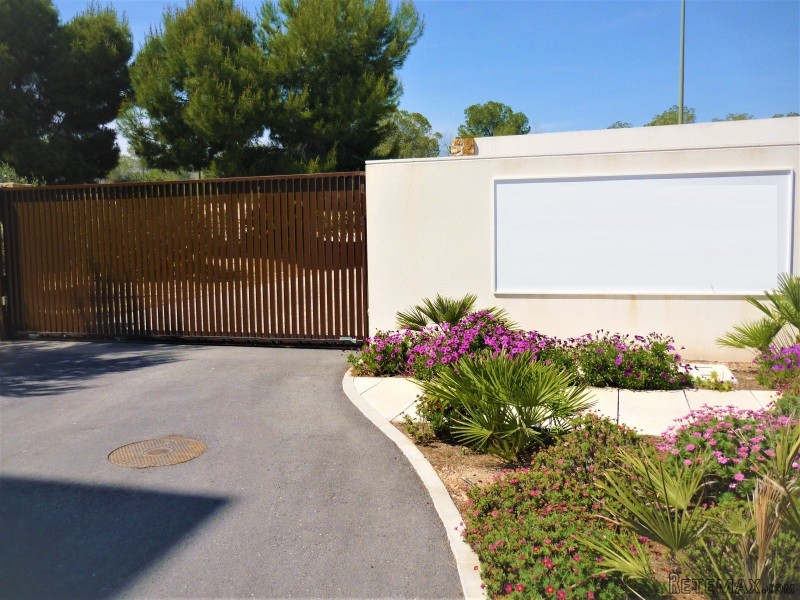 Las Colinas Luxury Golf Course 3 Beds..